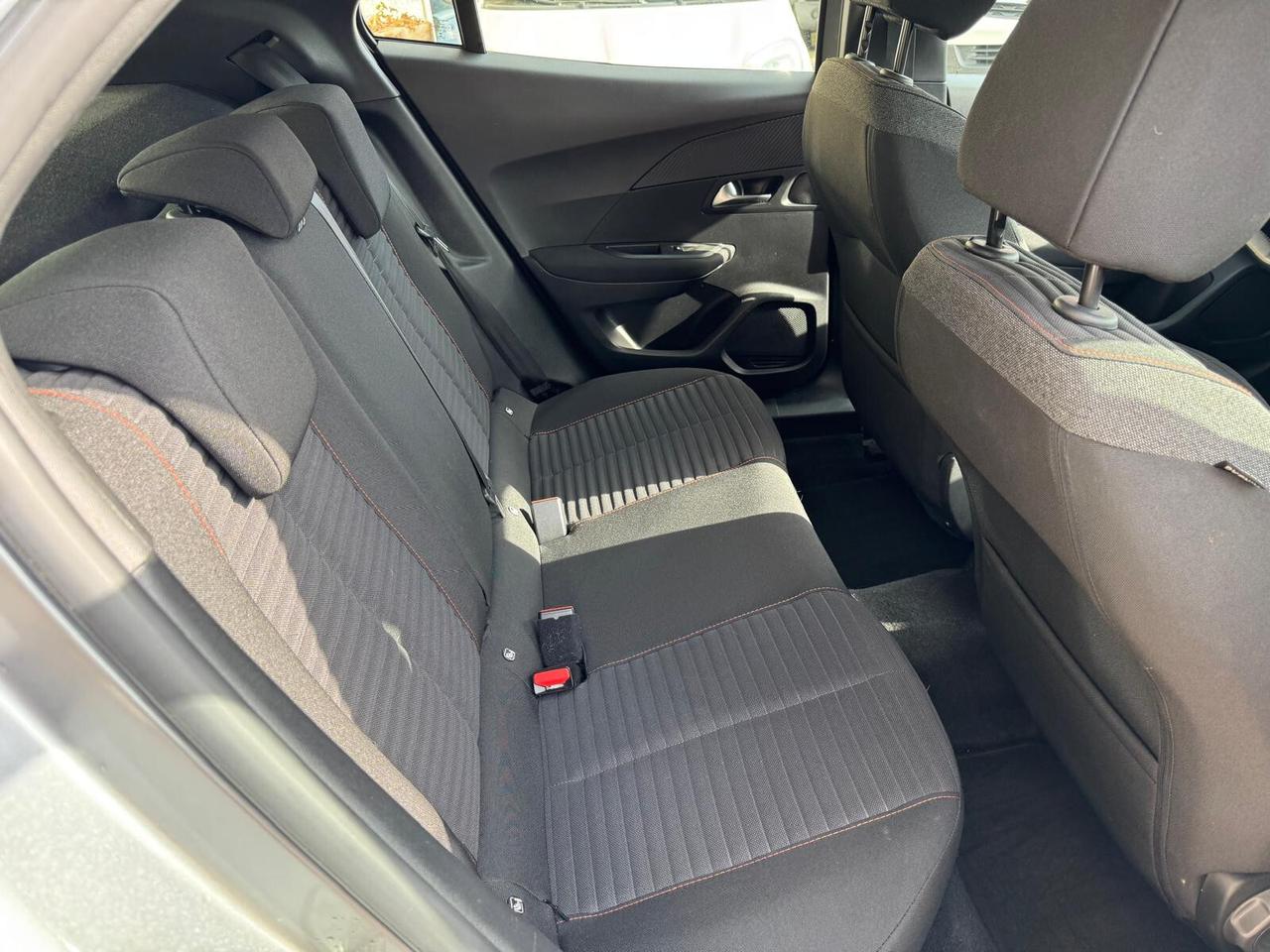 Peugeot 2008 PureTech 130 S&S EAT8 Active Pack