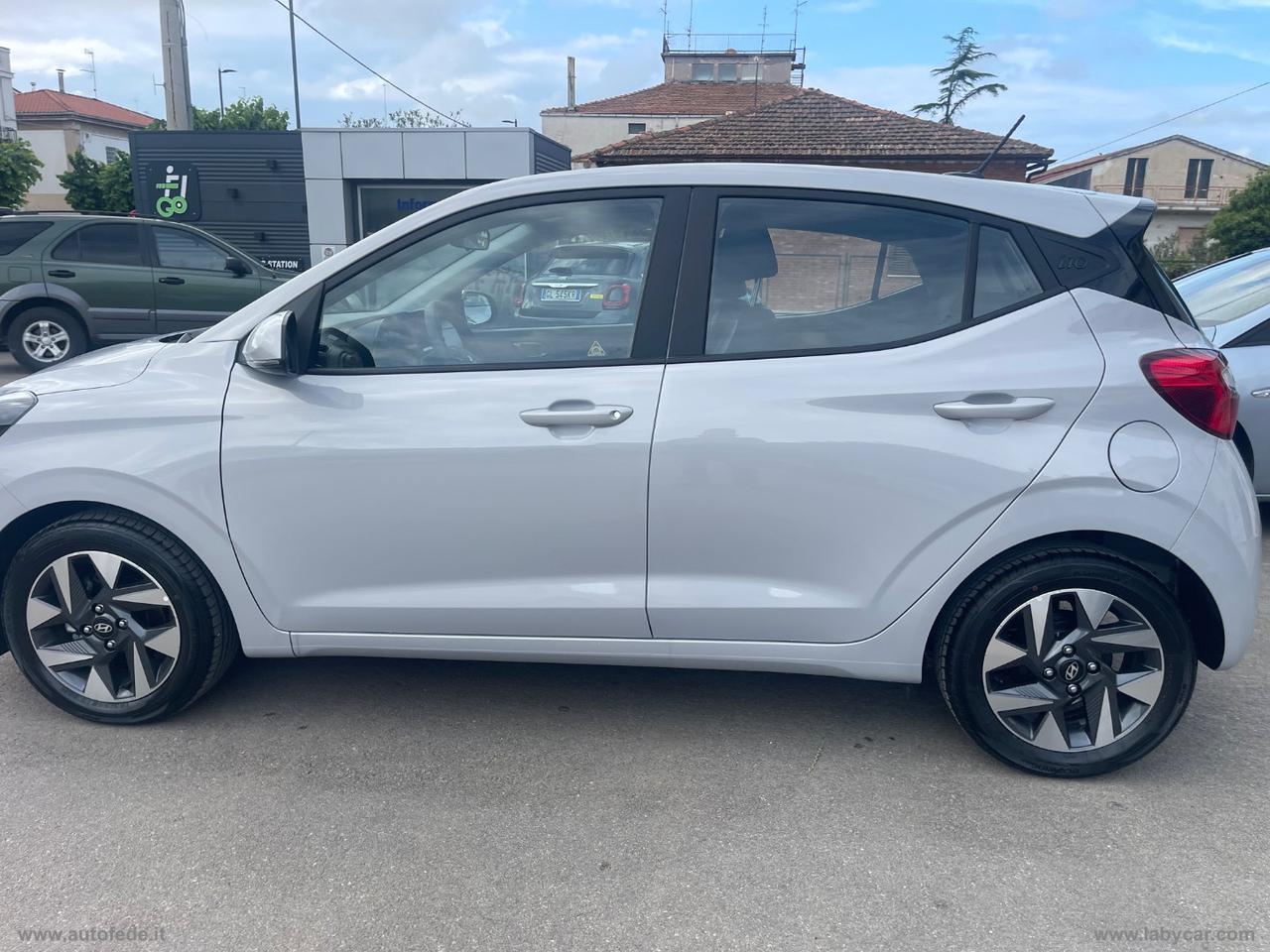 HYUNDAI i10 1.0 MPI Connectline