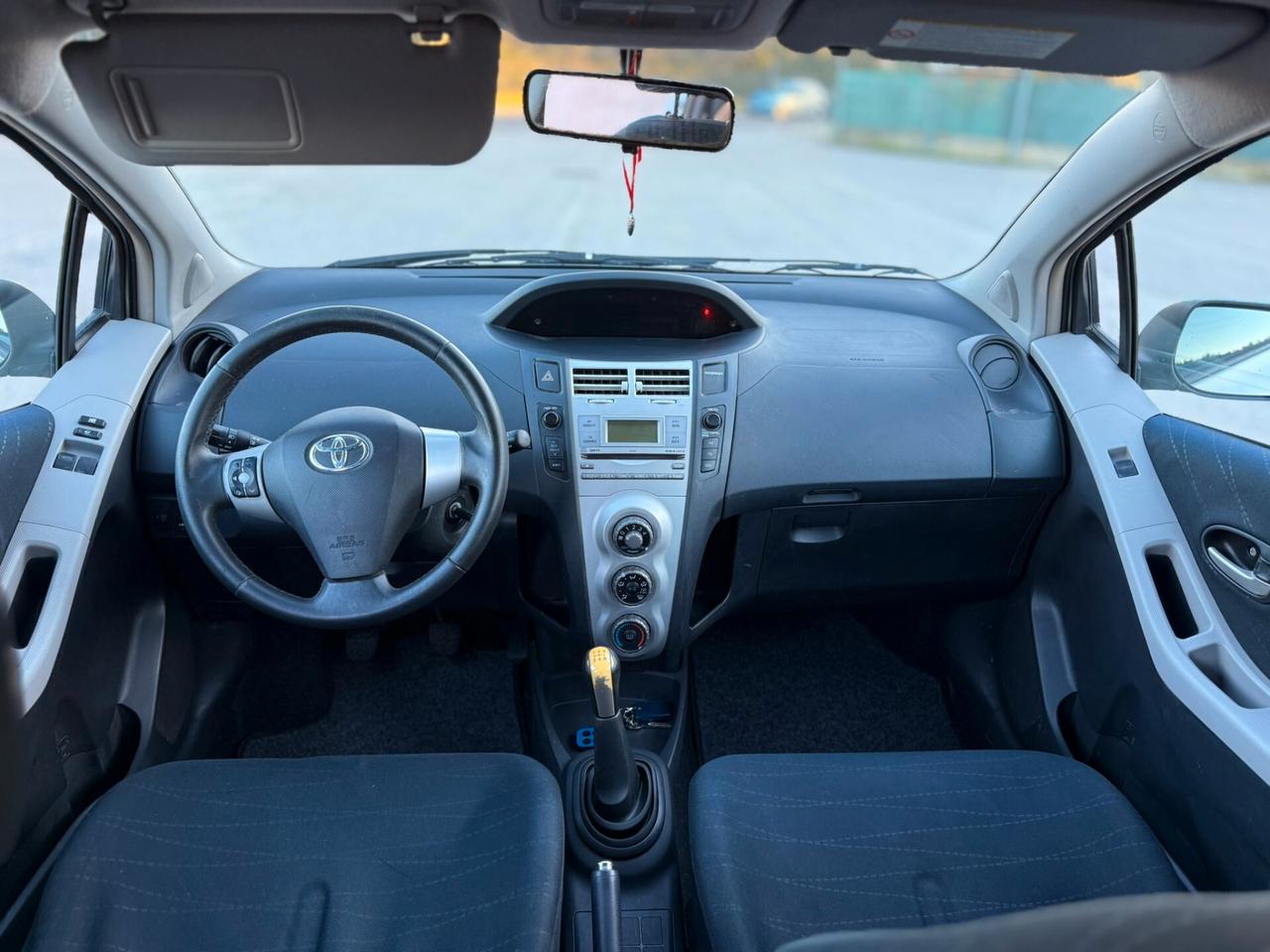 Toyota Yaris GARANZIA 12 MESI