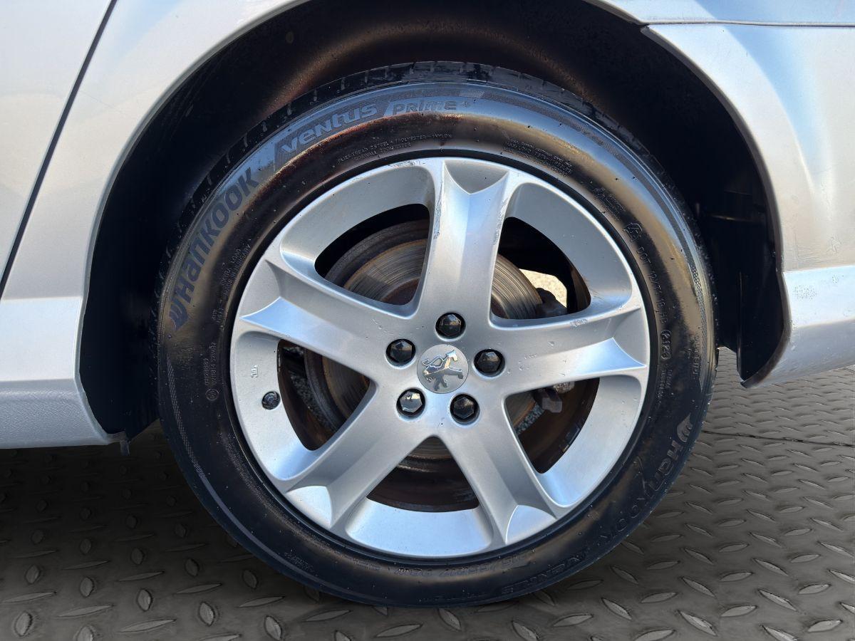 PEUGEOT - 407 - 2.0 HDi 136CV Premium
