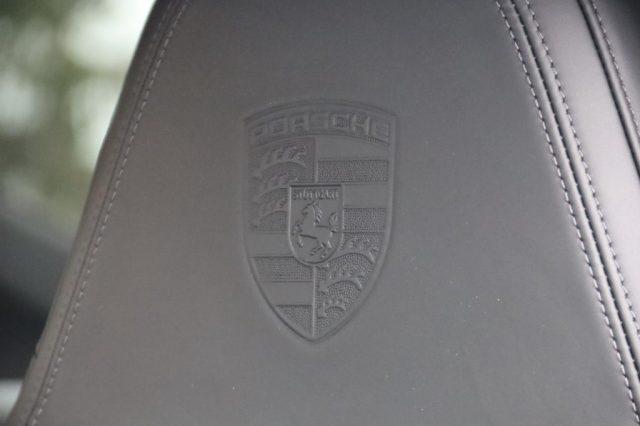 PORSCHE 911 992 Carrera 4 GTS Orange Lava