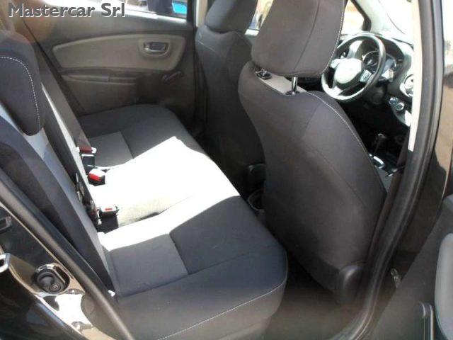 TOYOTA Yaris Yaris III 5p 1.5h Business - FT376YH