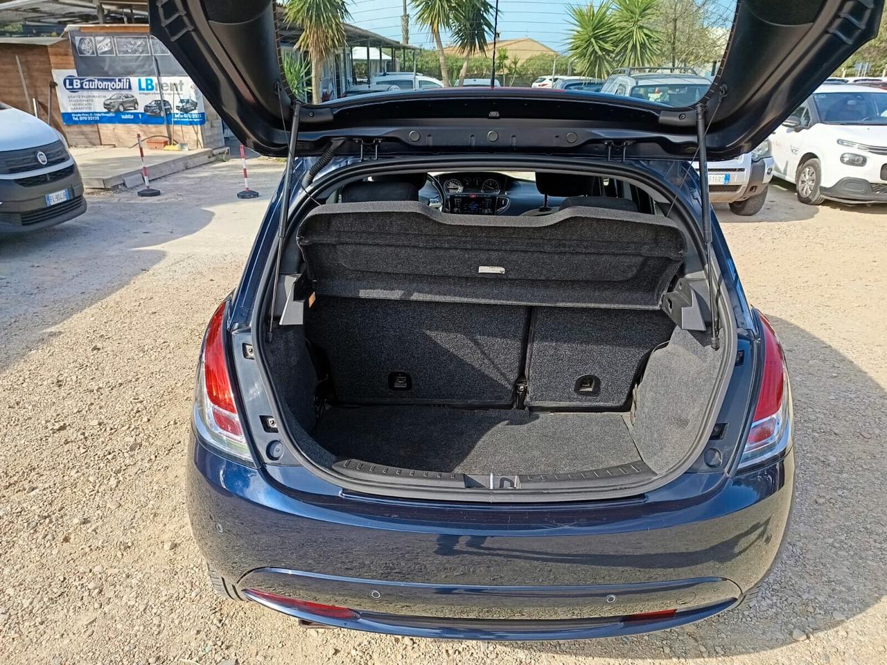 Lancia Ypsilon 2017 - 1.2 benzina Lb automobili