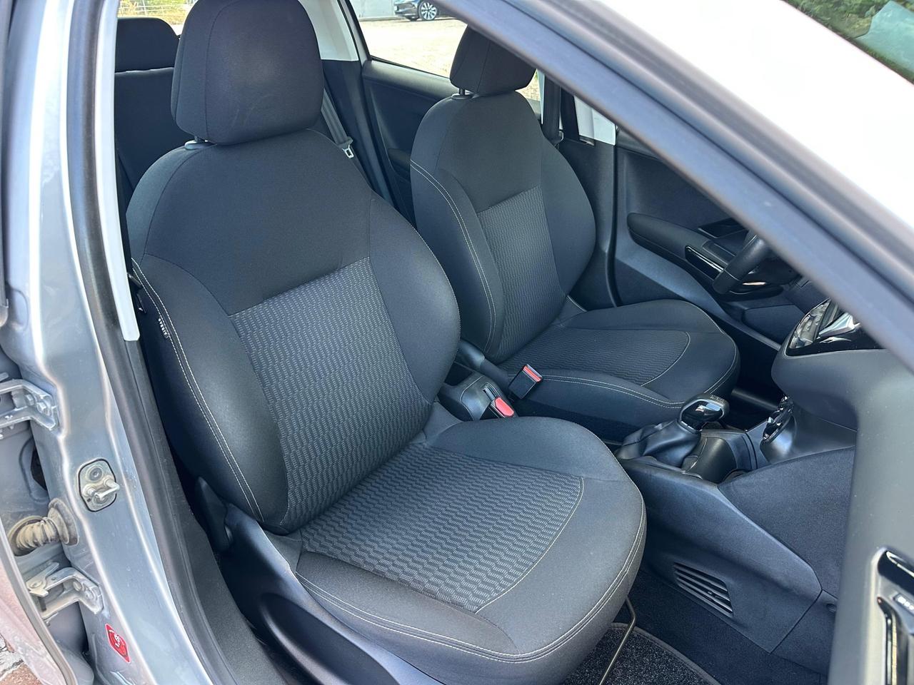 Peugeot 208 BlueHDi 1.4 75 5 porte Allure neopatentati