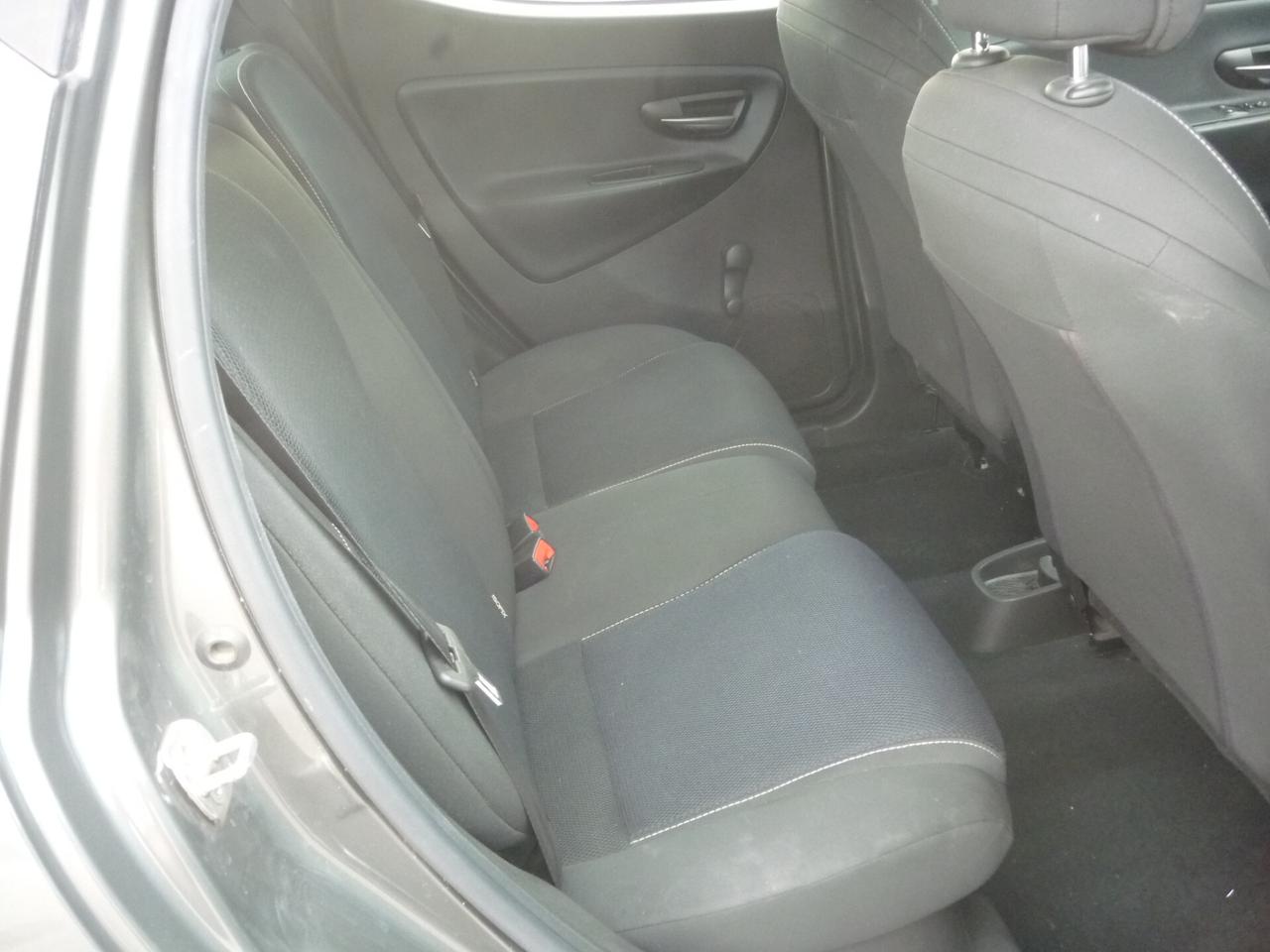 Lancia Ypsilon 1.2 69 CV 5 porte S Momodesign Km 80.000