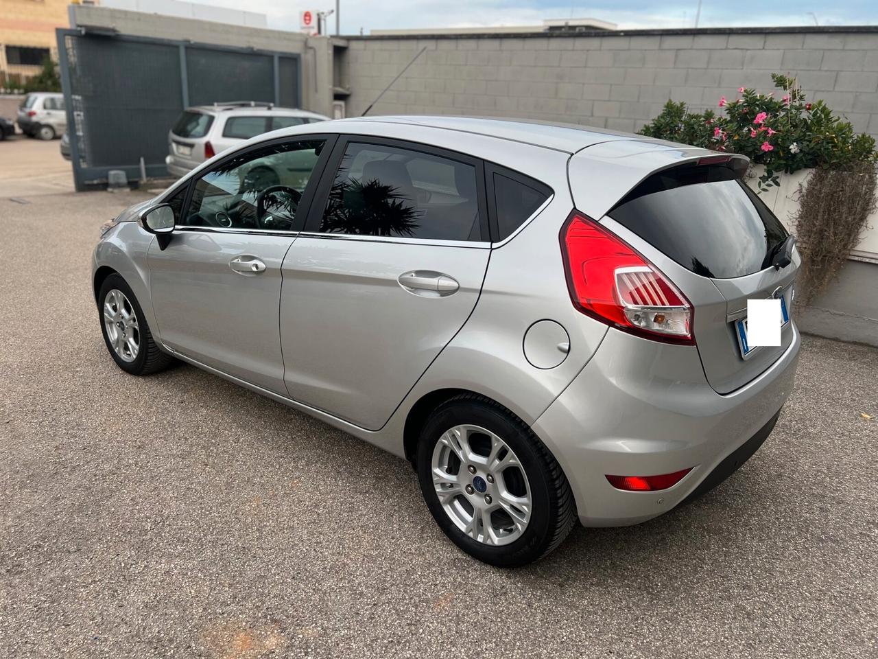 Ford Fiesta 1.5 5pt 1.5 tdci 75cv Titanium E6 NAVI/PDC/CLIMA PERF.