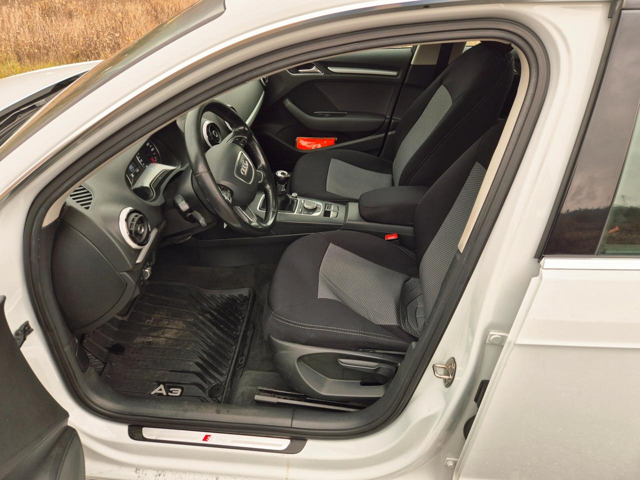 Audi A3 SPB 1.6 TDI clean diesel Ambition