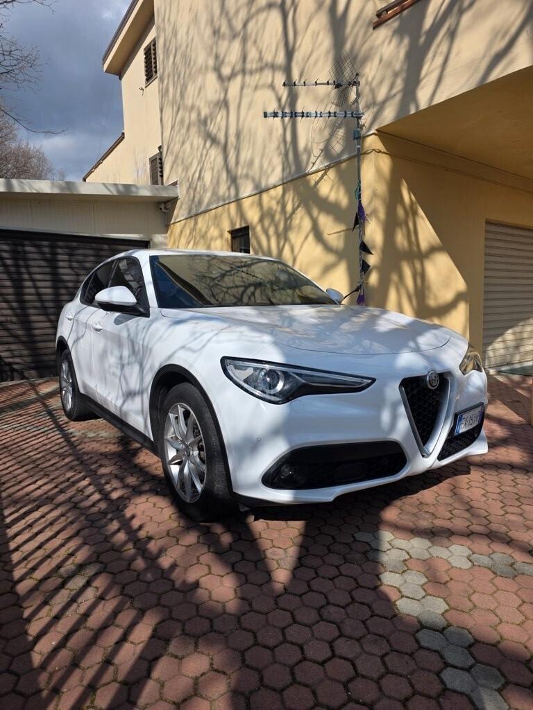 Alfa Romeo Stelvio 2.2 Turbodiesel 190 CV AT8 RWD Executive