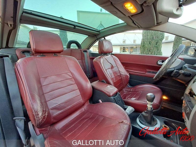 Renault Mégane C-C 2.0 16V dCi Luxe