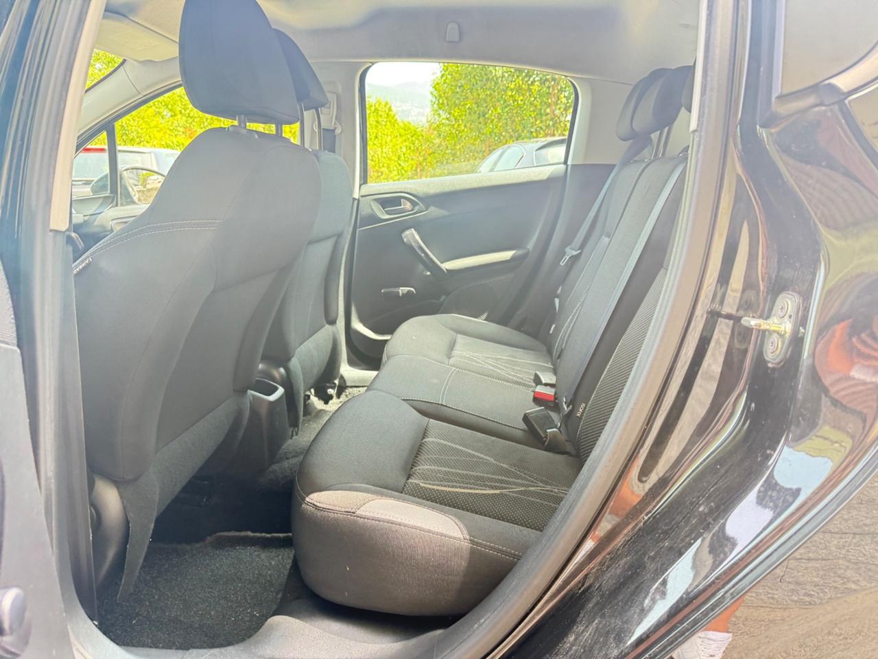 Peugeot 208 1.4 HDi 68 CV 5 porte Active