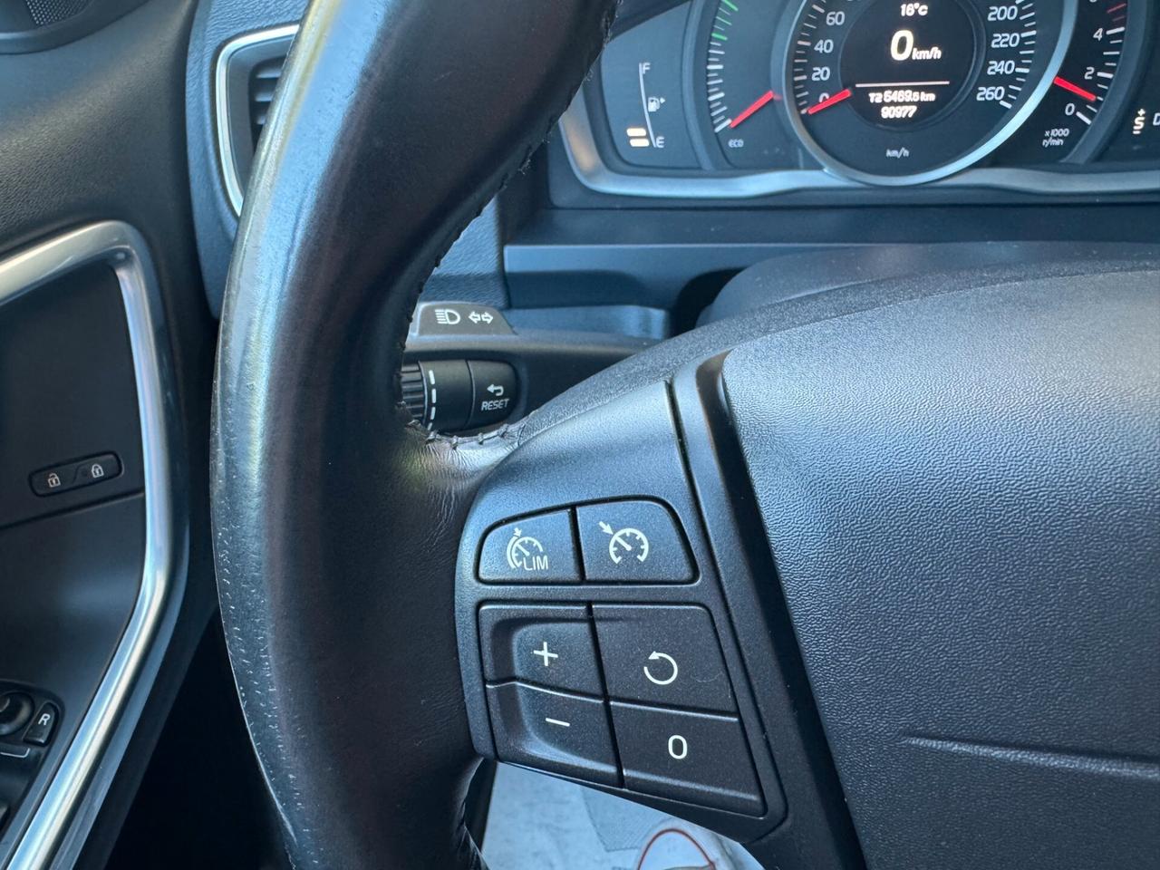 Volvo V60 1.6 d2 Momentum Powershift GARANZIA24MES