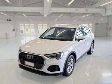 AUDI Q3 35 TDI quattro S tronic Business