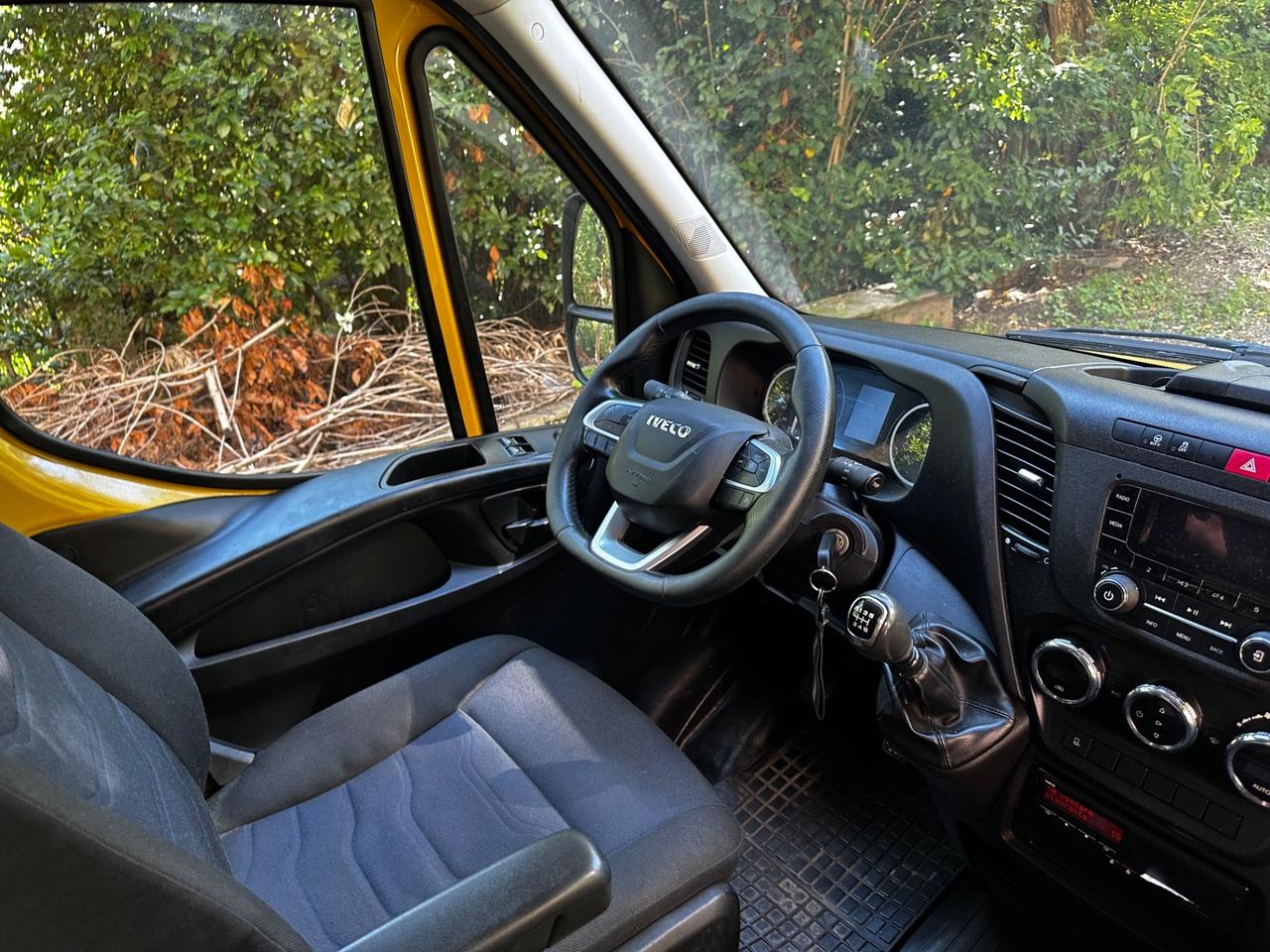 Iveco Daily Carroattrezzi Patente B Cabinato Full 2021