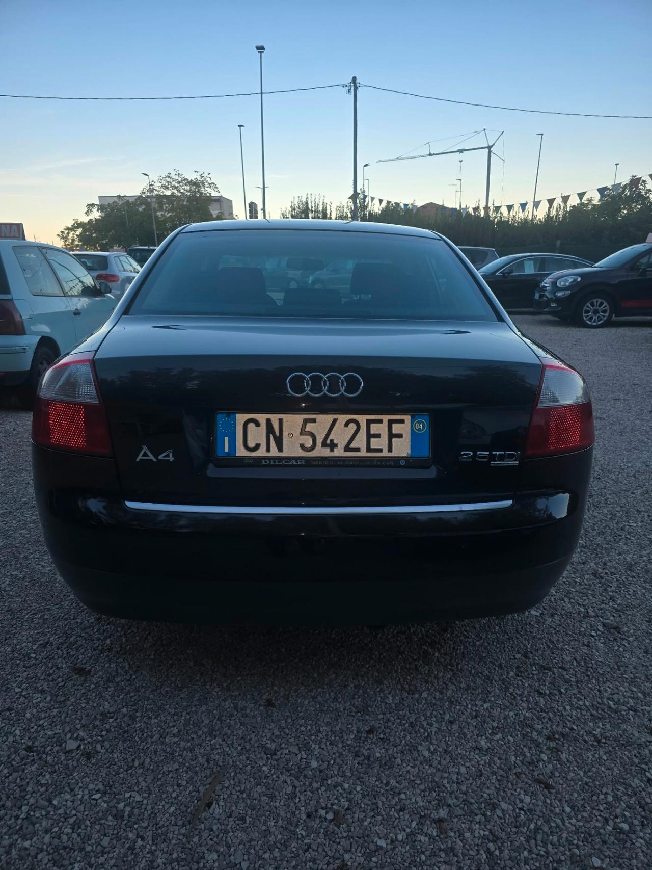 Audi A4 2.5 V6 TDI 180 cv Anno 2004
