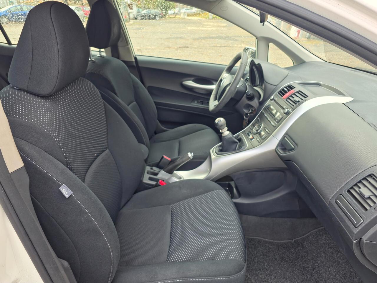 Toyota Auris 1.3 5 porte Active CV-99 2012-E5 Manuale NEO