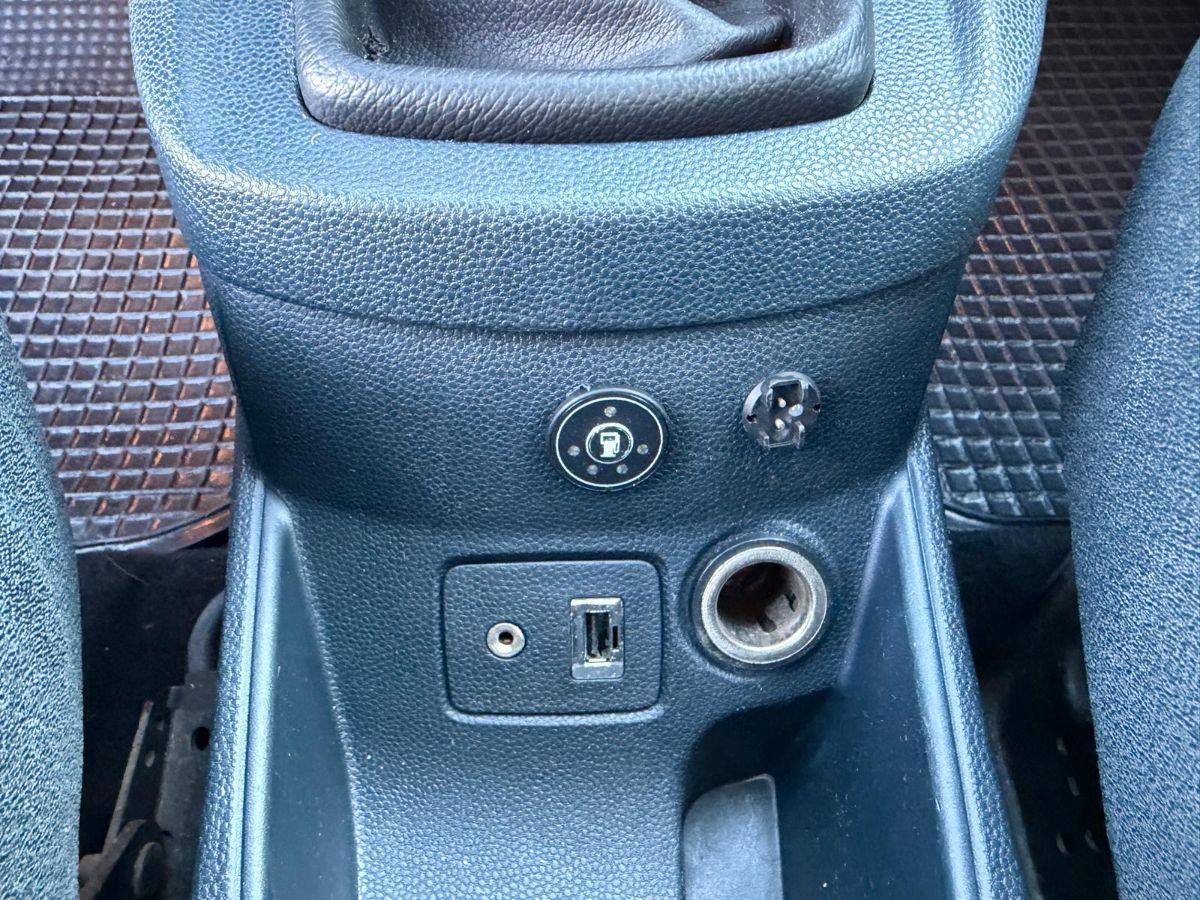 FORD - Fiesta - 1.4 16V 5p. Bz. GPL Tit.