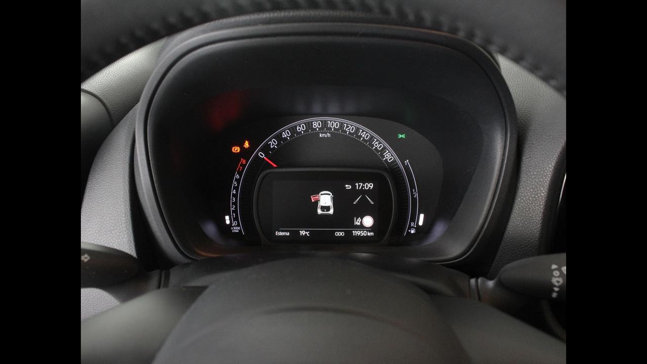 TOYOTA Aygo X - Aygo X 1.0 Active 72cv