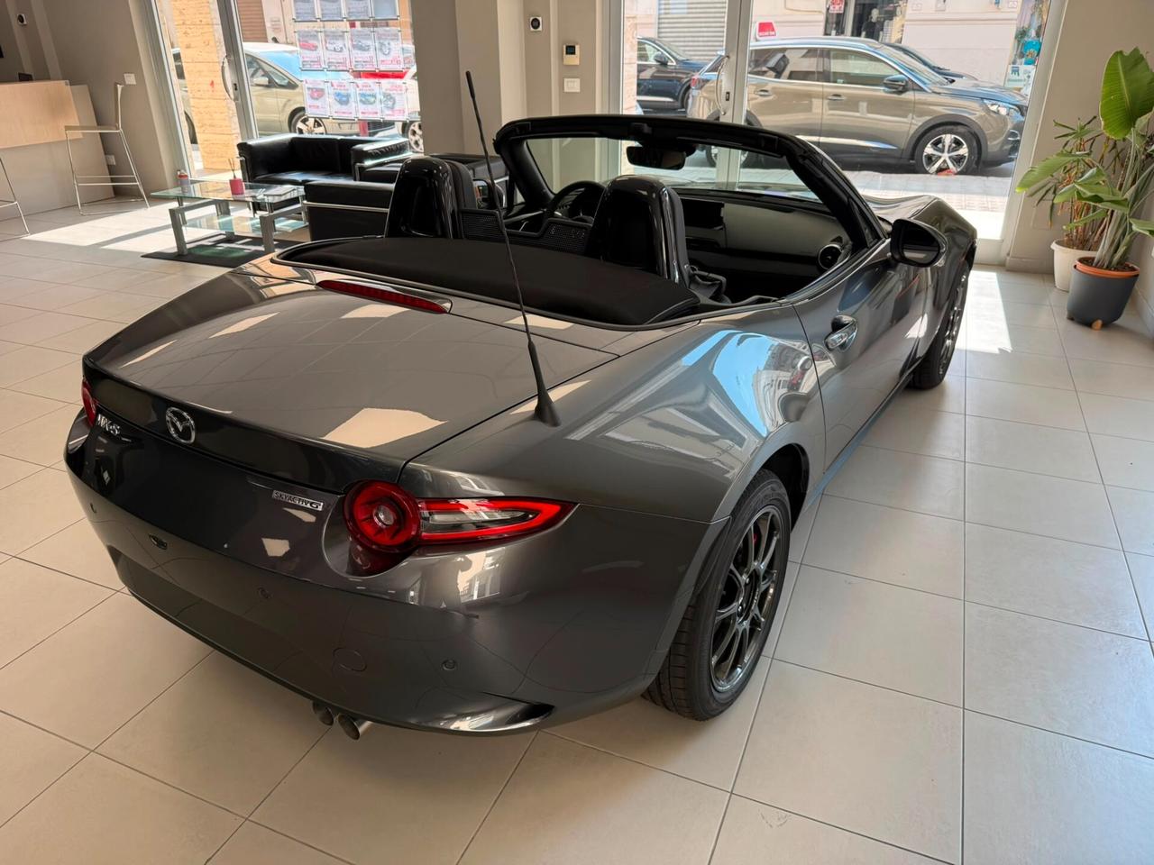Mazda MX-5 1.5L Skyactiv-G Homura