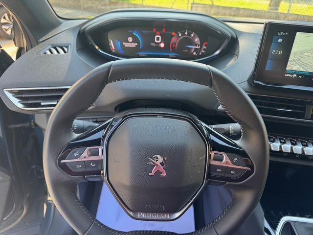 PEUGEOT 3008 PureTech Turbo 130CV Allure Pack KM. 23.200