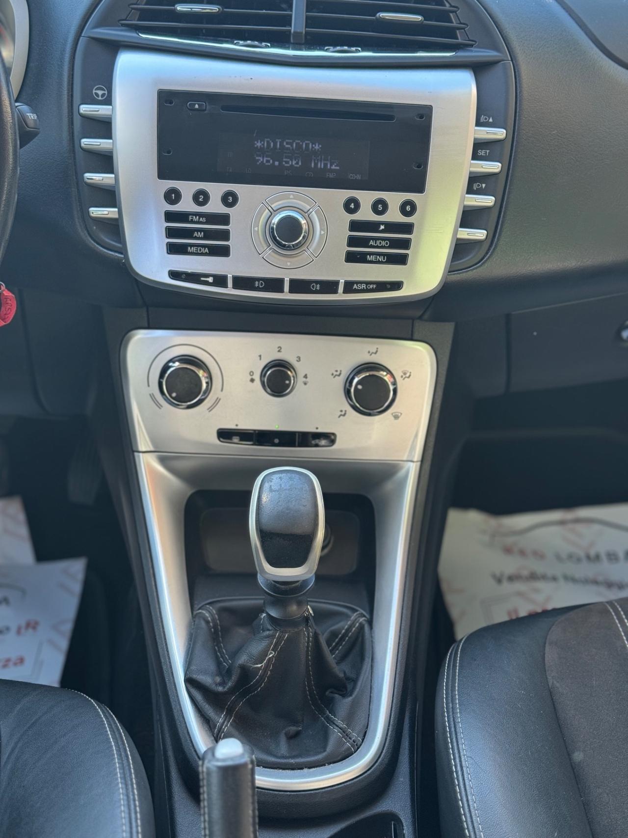 Lancia Delta 1.9 MJT Twinturbo DPF Oro