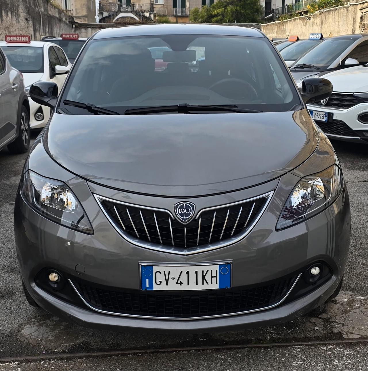 Lancia Ypsilon 1.0 FireFly 5 porte S&S Hybrid Platino