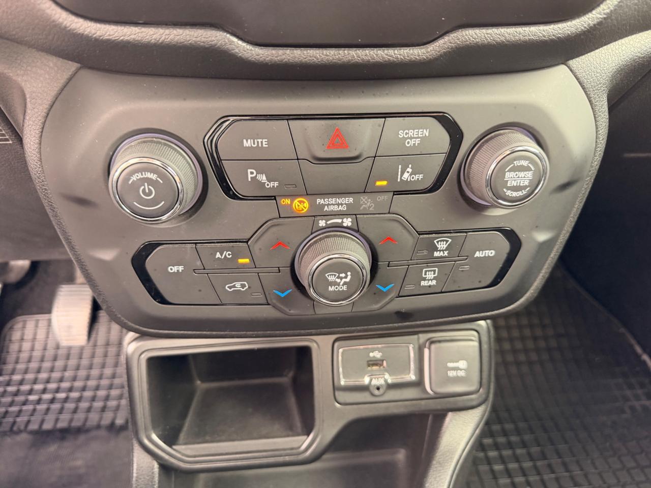 Jeep Renegade 1.6 Mjt 120CV Full Led Car play