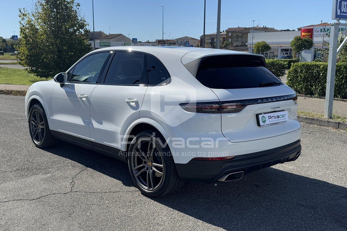 PORSCHE Cayenne 3.0 V6