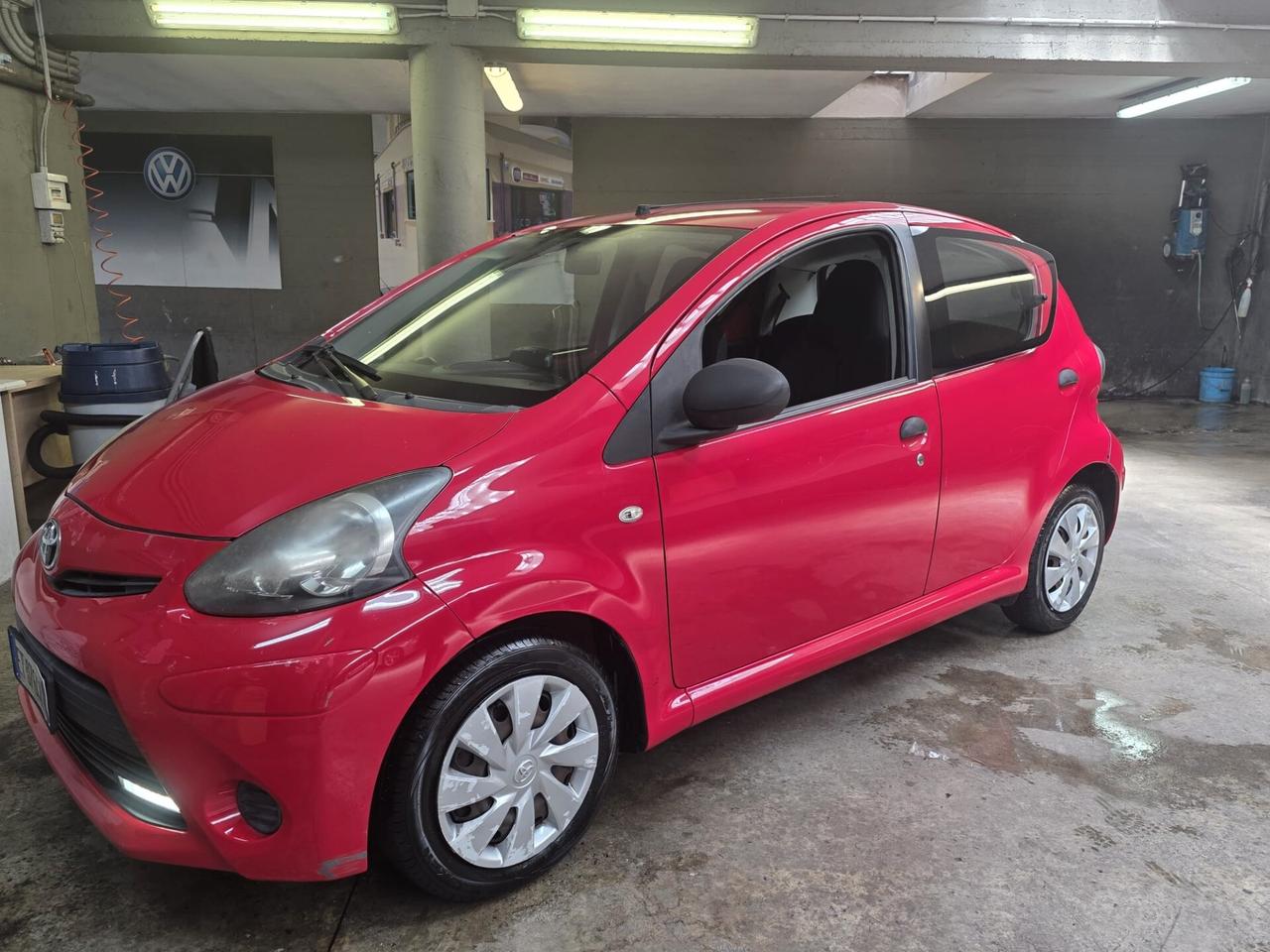 Toyota Aygo 1.0 12V VVT-i 5 porte Active Connect