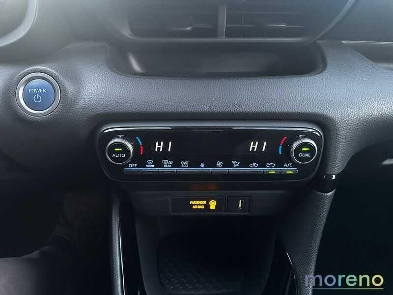 Toyota Yaris 1.5h Lounge