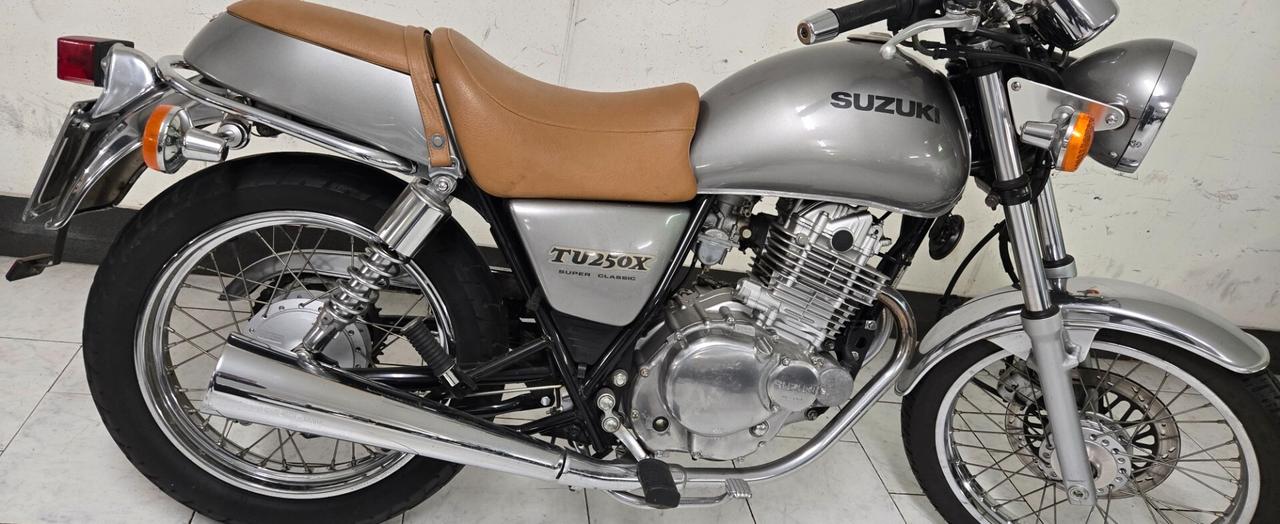 Suzuki TU 250 X NAKED