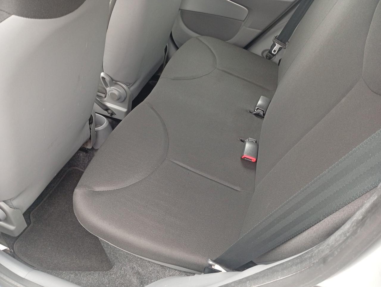 Toyota Aygo 1.0 12V VVT-i 5 porte NEOPATENTATI OK