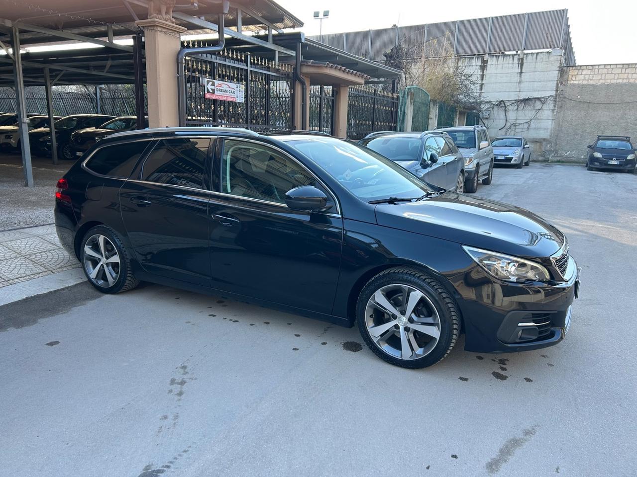 Peugeot 308 BlueHDi 120 S&S EAT6 SW Allure