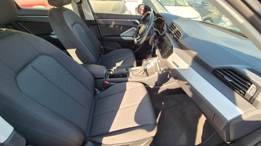 Audi Q3 35 TDI quattro S tronic Business - 2021