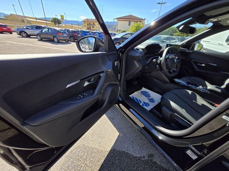 Peugeot 2008 PureTech 130 S&S EAT8 Allure