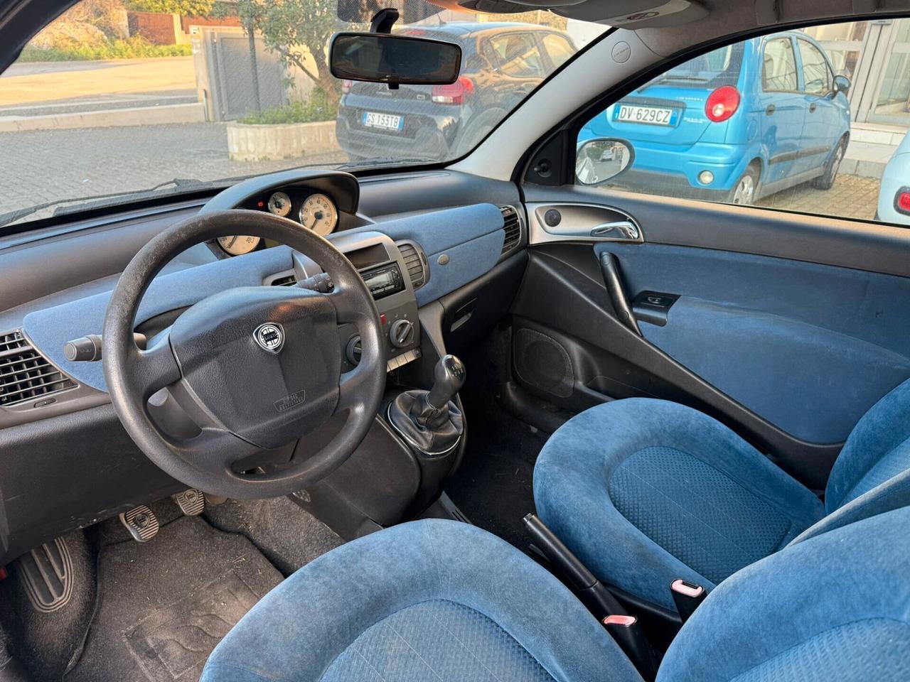 Lancia Ypsilon 1.3 MJT 69 CV Oro Giallo