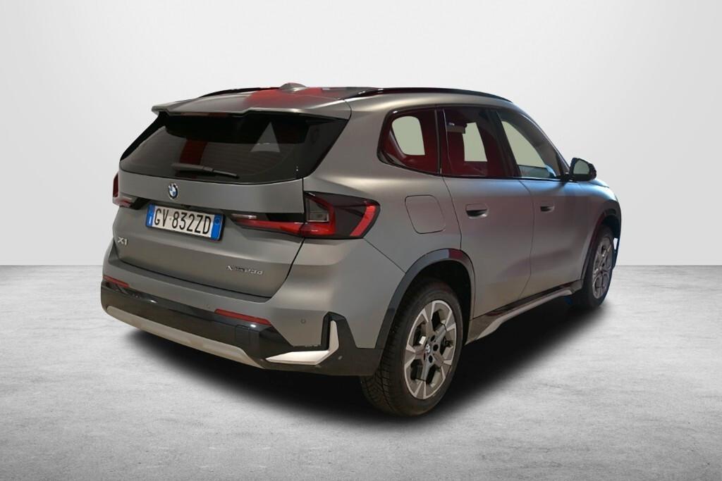 BMW X1 23D 197CV STEPTRONIC 48V X-DRIVE XLINE ( FARI ADATTIVI - CURVED DISPLAY - ACTIVE CRUISE - PELLE - NAVI - MIRROR - PARK ASSISTANT - TELECAMERA POST. - VERNICE OPACA - CERCHI 18 ) CC. 1.995