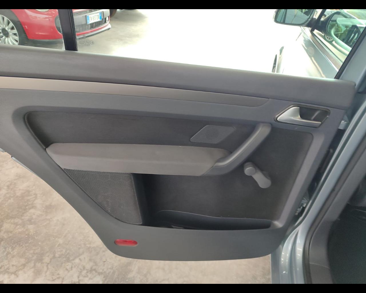 VOLKSWAGEN Touran 2.0 Trendline Ecofuel 7 Posti