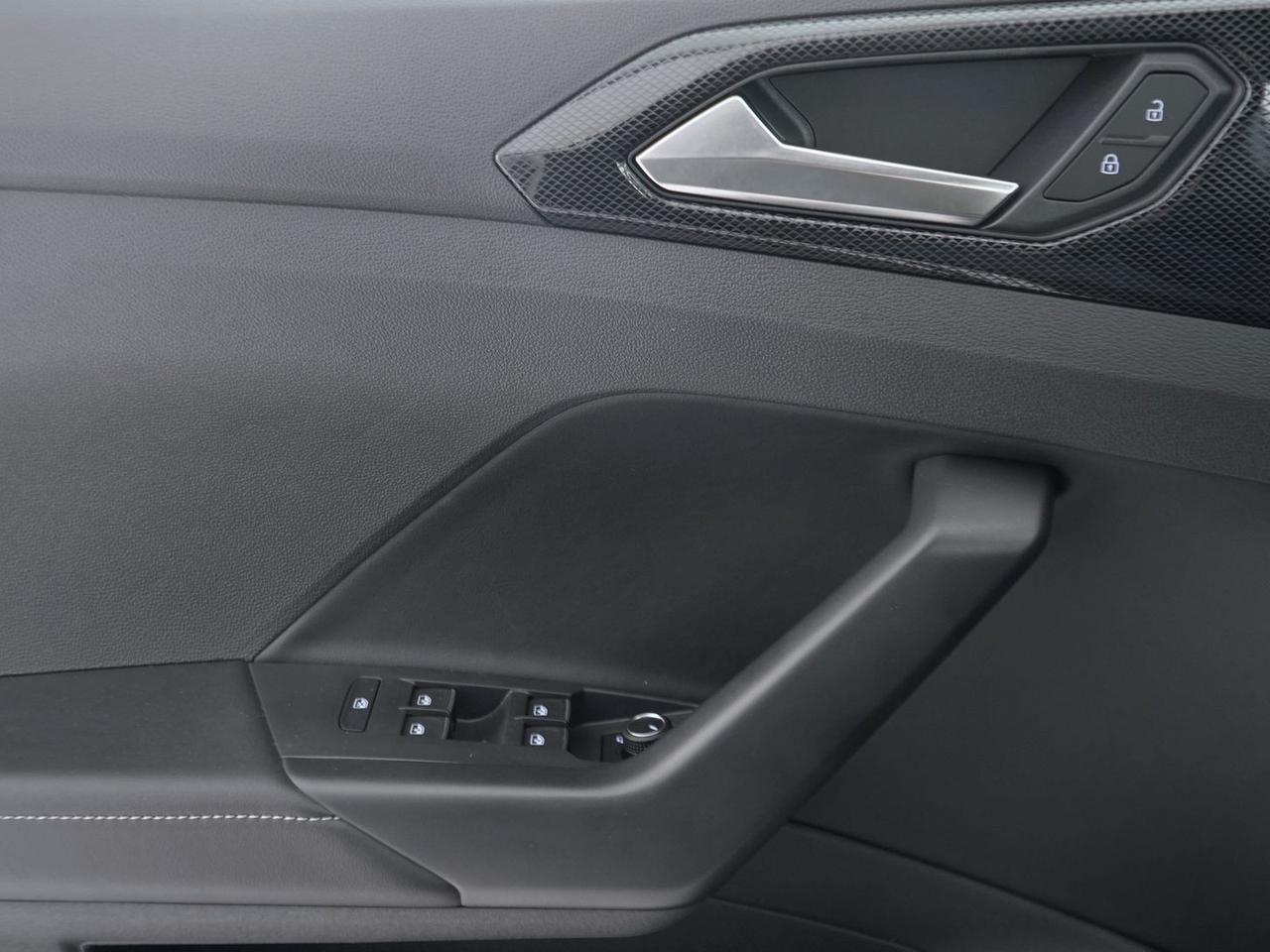 Volkswagen T-Cross 1.0 tsi 115cv r-line plus