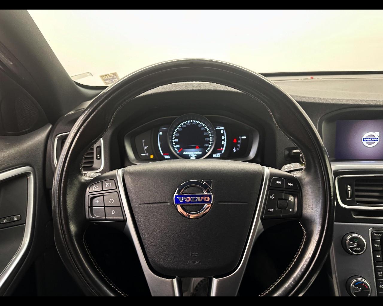 VOLVO V60 D3 Geartronic Dynamic Edition