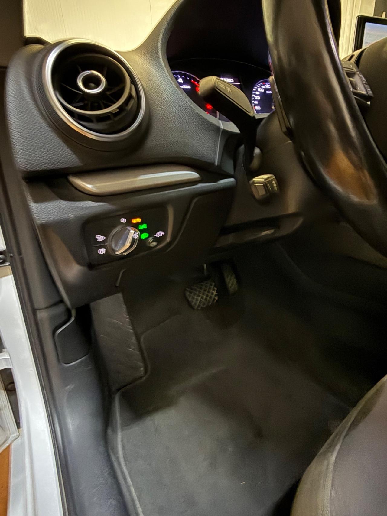 Audi A3 SPB 1.6 TDI S tronic Business