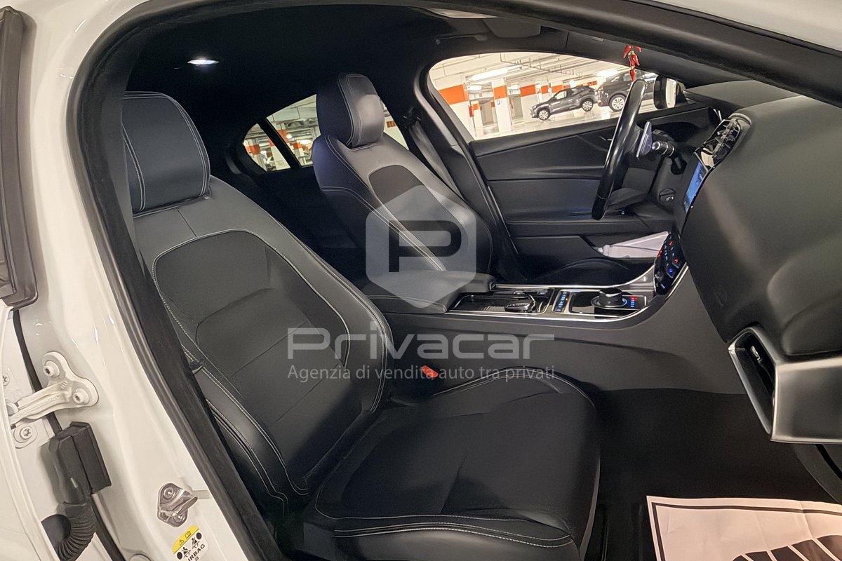 JAGUAR XE 2.0 D 180 CV aut. R-Sport