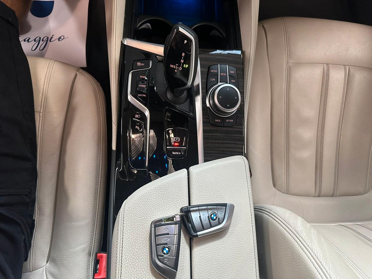 Bmw 3.0 hybrid 545e xDrive Luxury