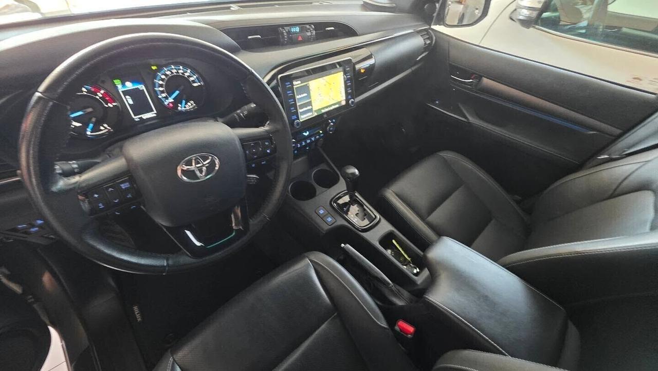 Toyota Hilux 2.8D INVINCIBLE ITALIANA GARANZIA TOYOTA
