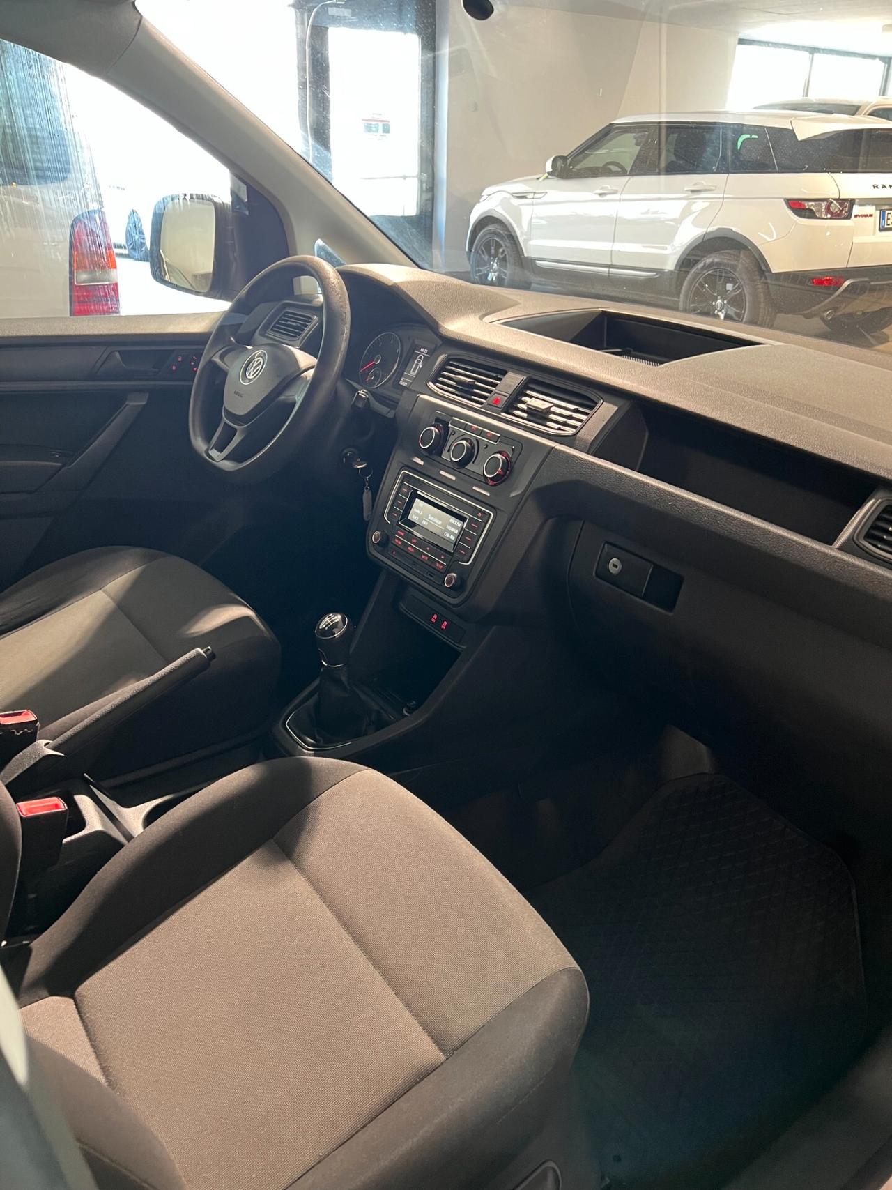 Volkswagen Caddy 2.0 TDI 4×4 122PS EURO6 FÜHRERSCHEINNEULING