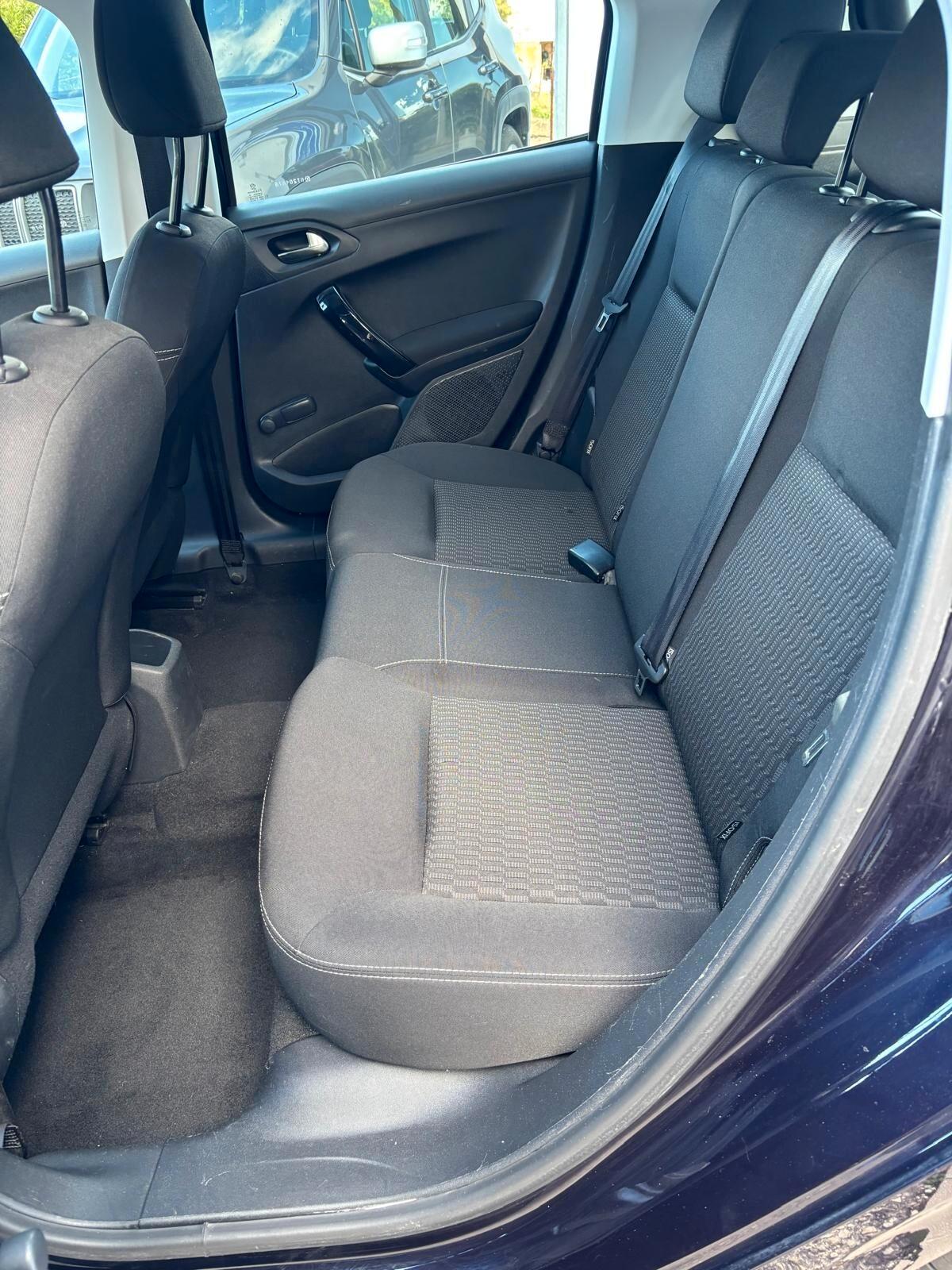 Peugeot 208 BlueHDi 75 5 porte Allure