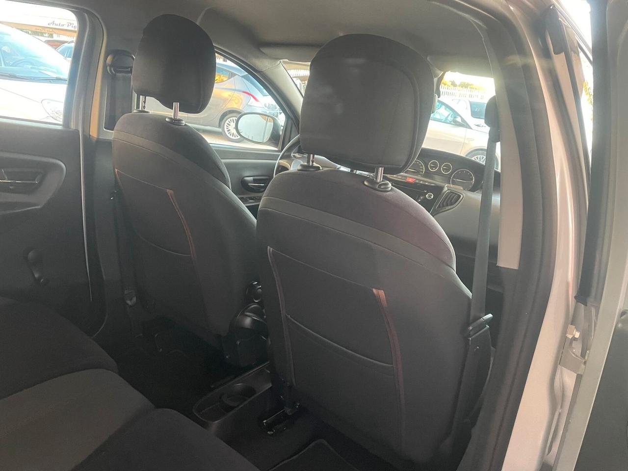 Lancia Ypsilon 0.9 TwinAir 85 CV 5 porte S&S Platinum