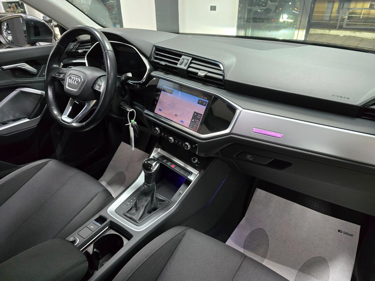 Audi Q3 2.0 TDI 150 CV S tronic line Edition