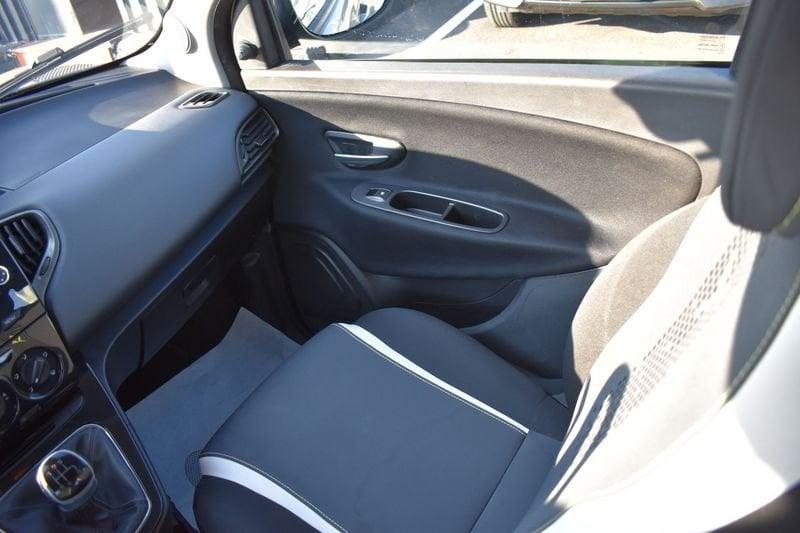 Lancia Ypsilon Ypsilon 1.2 8v Gold ecochic Gpl 69cv
