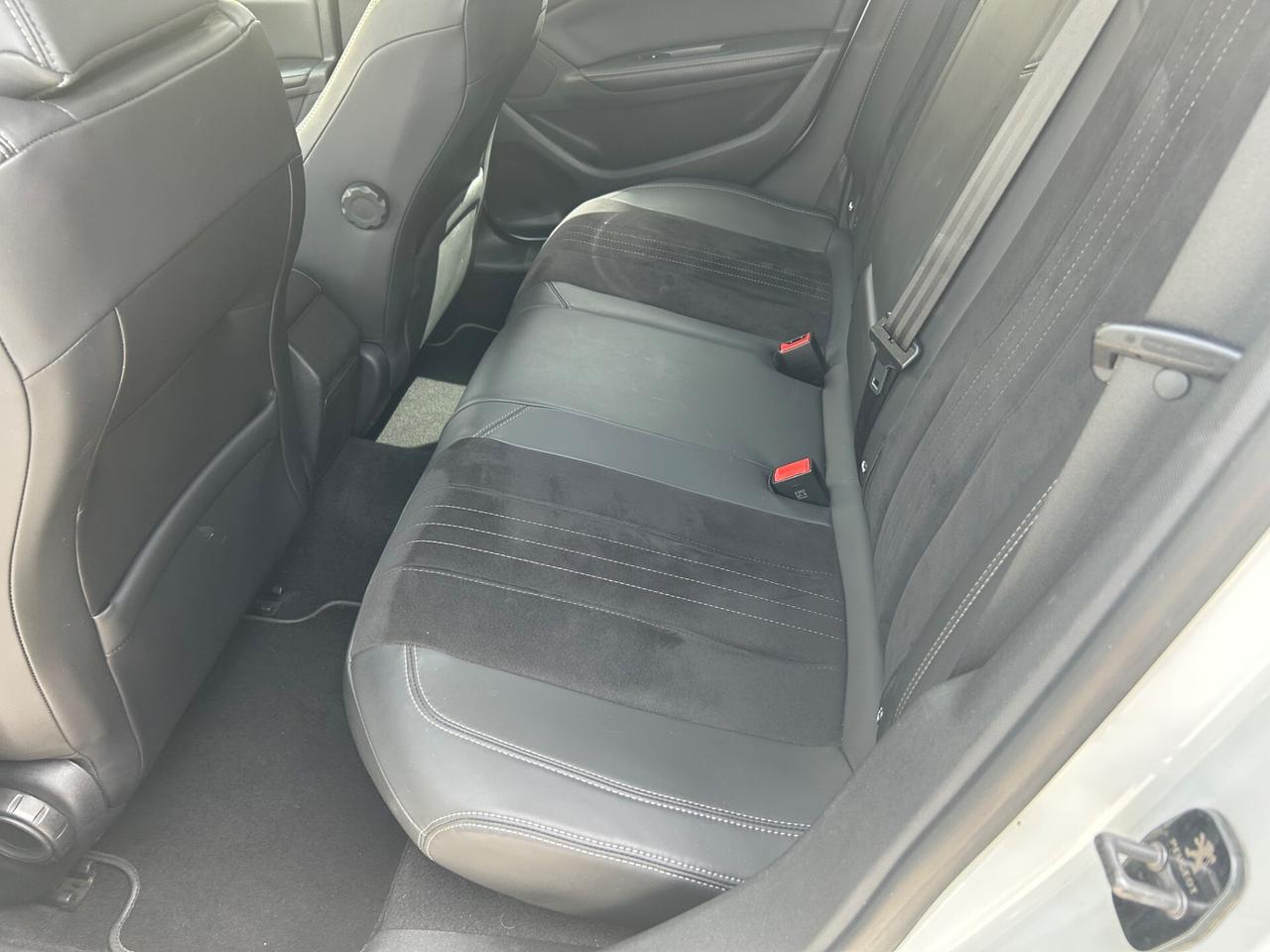 Peugeot 308 BlueHDi 120 S&S SW Allure