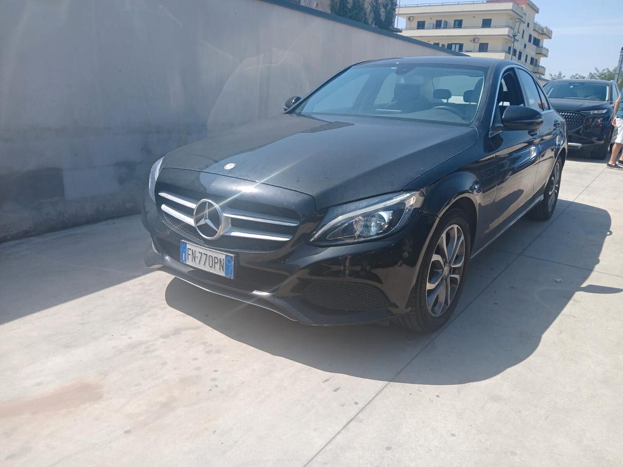 Mercedes C 220d C220 d berlina Premium 170cv TRATTABILE